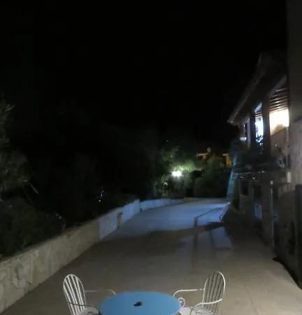 I Colori Del Poggio Oda ve Kahvaltı Capoterra