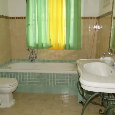 Bed & Breakfast I Colori Del Poggio Capoterra